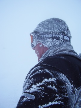 ..., és a frizura mégis tart!