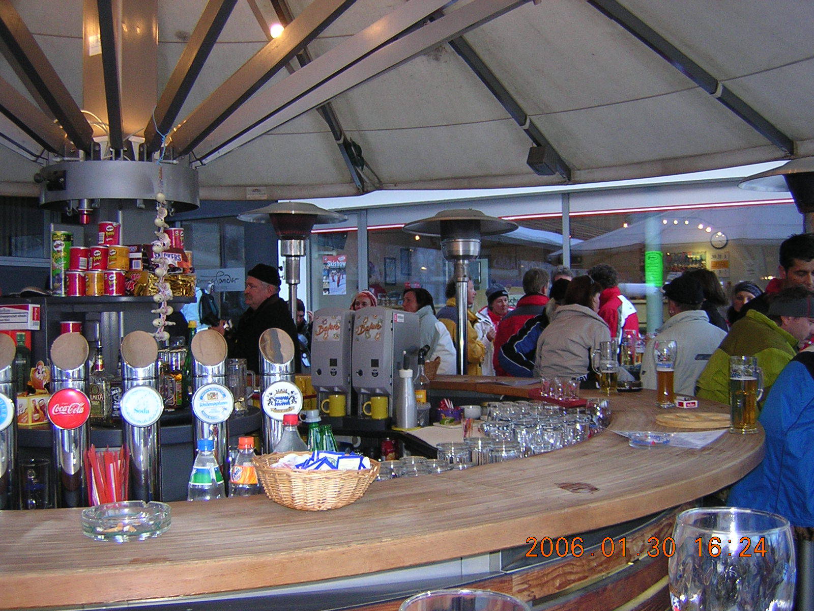 Ez egy jó hely volt (rendszeres fogyasztásunk leérkezés után: dupla snapsz és egy sör)