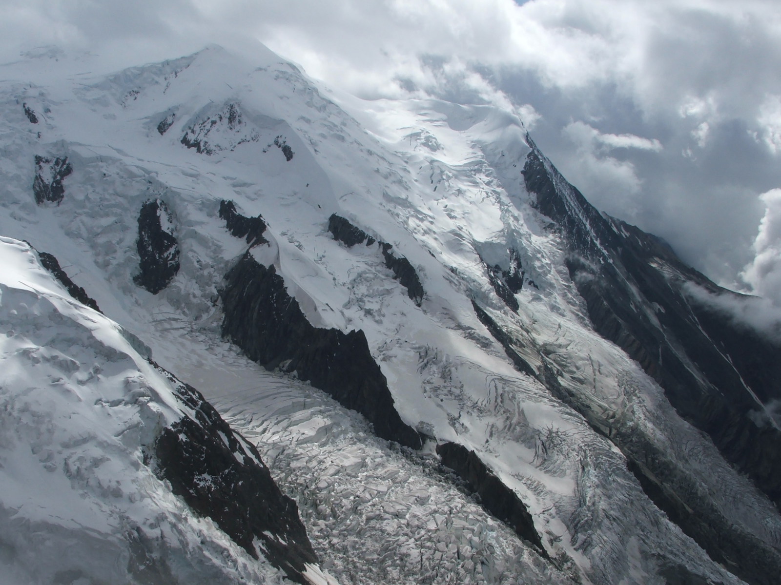 20110815-281-Chamonix-Aiguille-du-Midi-csucs.jpg