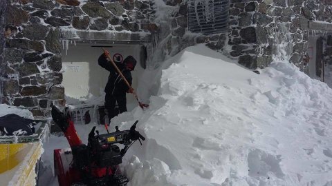 Torino menedékház (3375 m) a Mont-Blanc oldalában, 40 cm friss hó