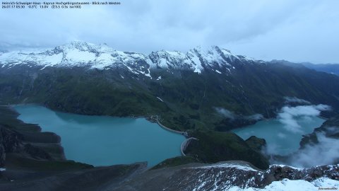 Heinrich Schwaiger Haus (2802 m) Kaprun, kb. 20 cm hó hullott, kilátás innen a másik oldalra