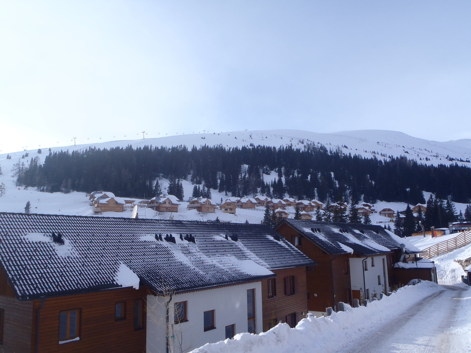 Monarchia park mögött