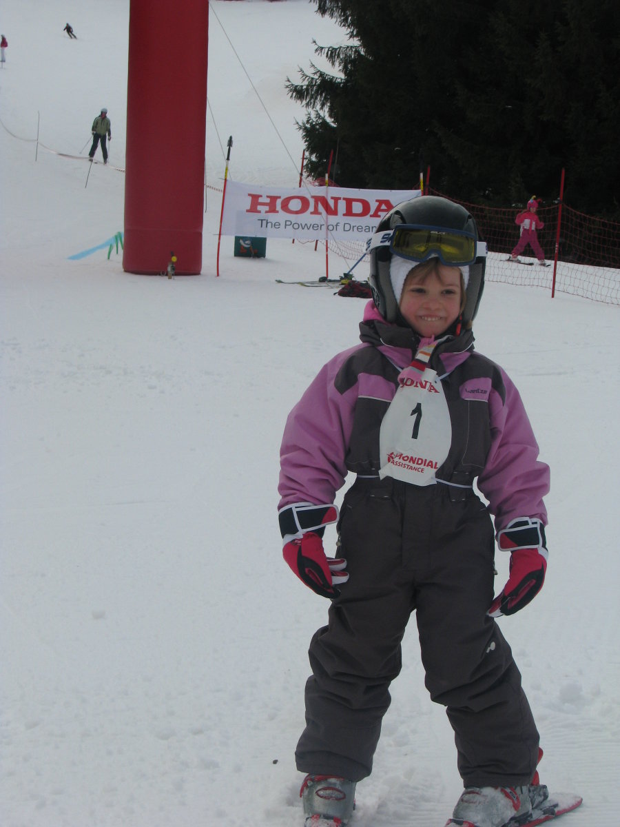 Az első boldog gyermek célba ér