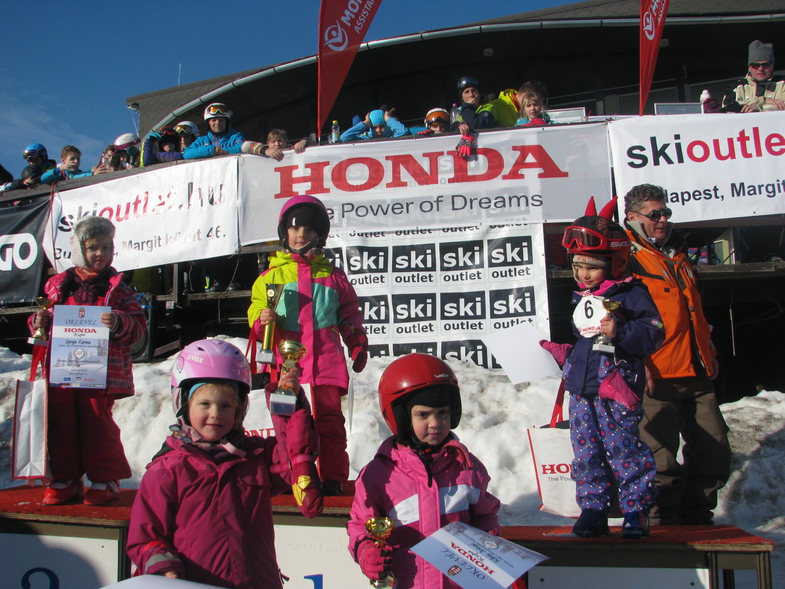 Dobogósok egy csoportja