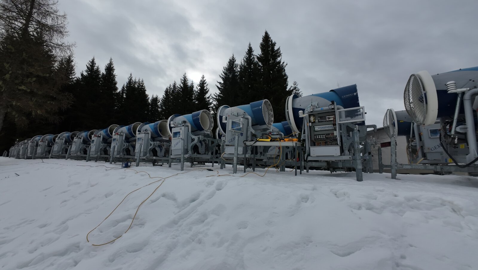 Itt aztán van elég hóágyú