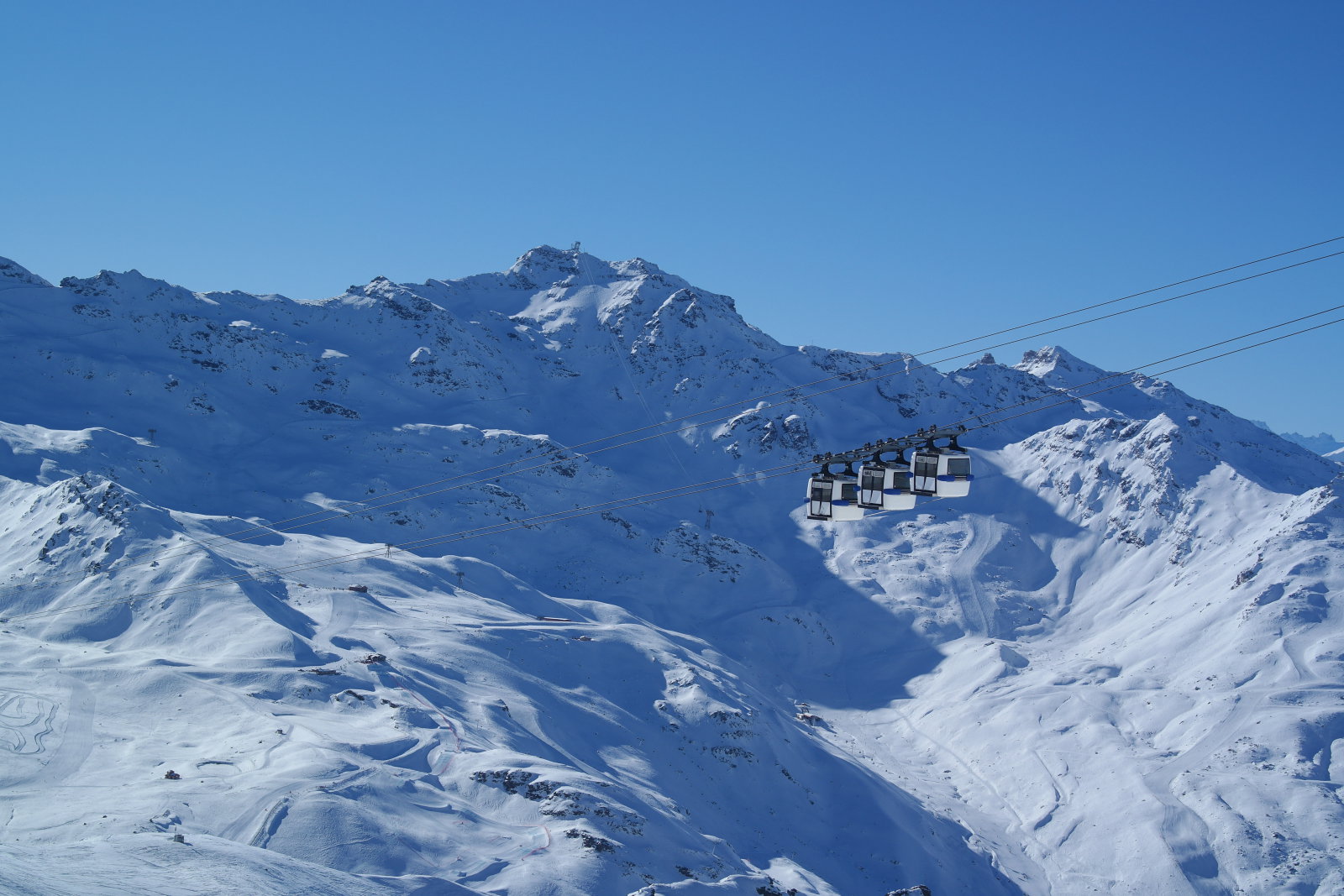 Val Thorens-háttérben a Cime de Caron