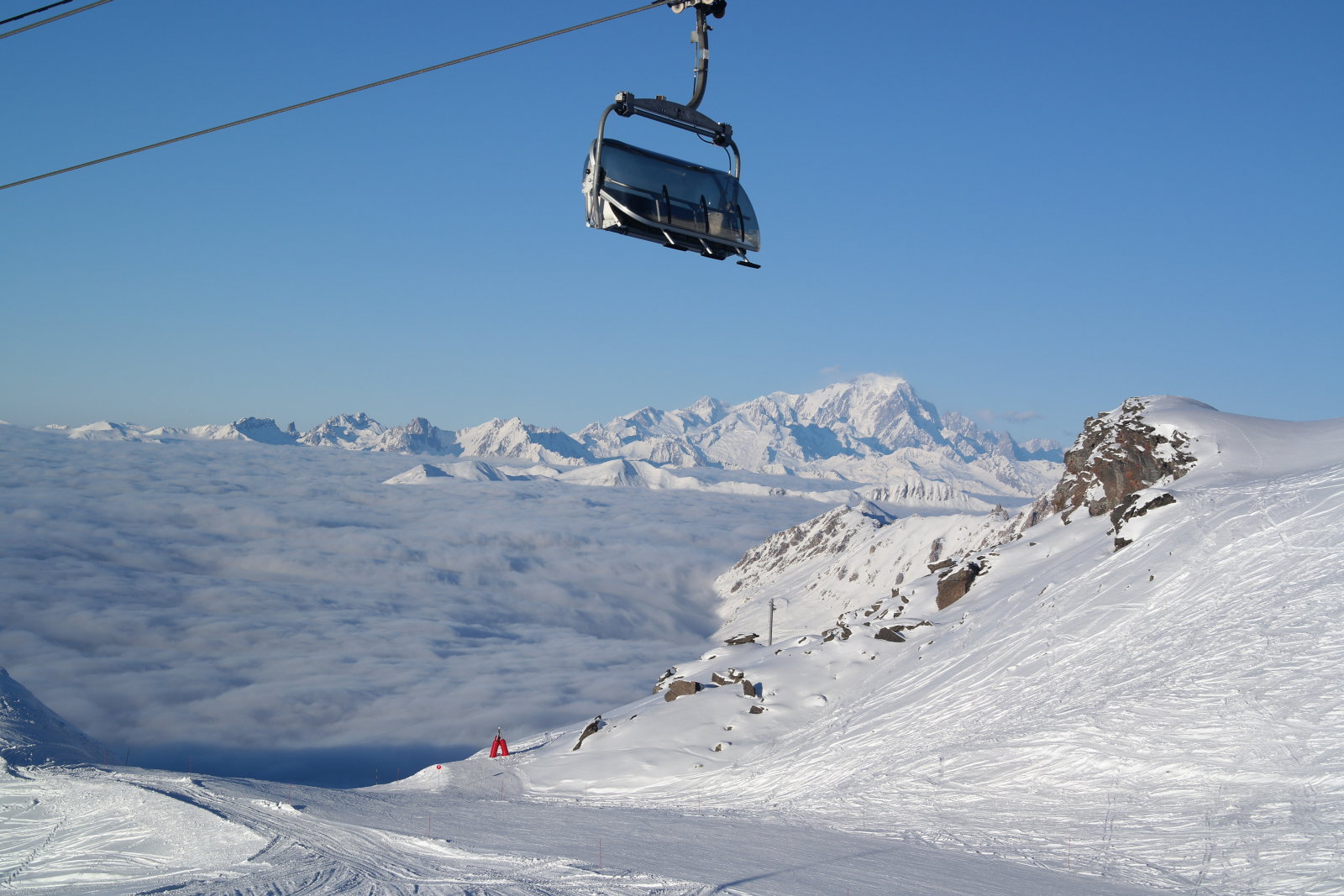Mt. Blanc a felhők felett Les Menuires-ből