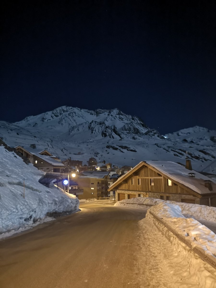 Val Thorens by night