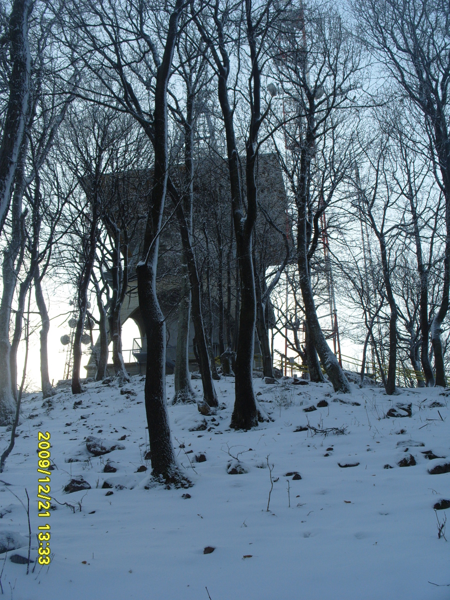 A kilátó ami éjszaka csodás fénybe borul