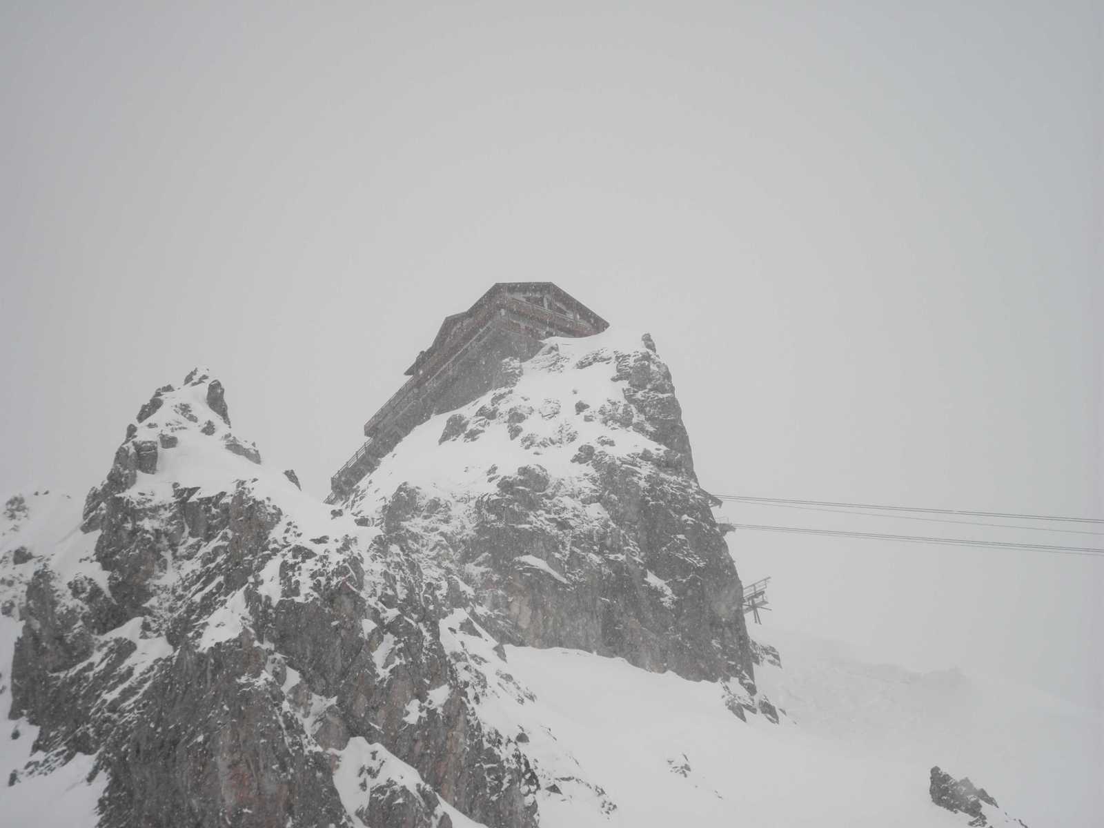 Saulire csúcson lévő Hütte