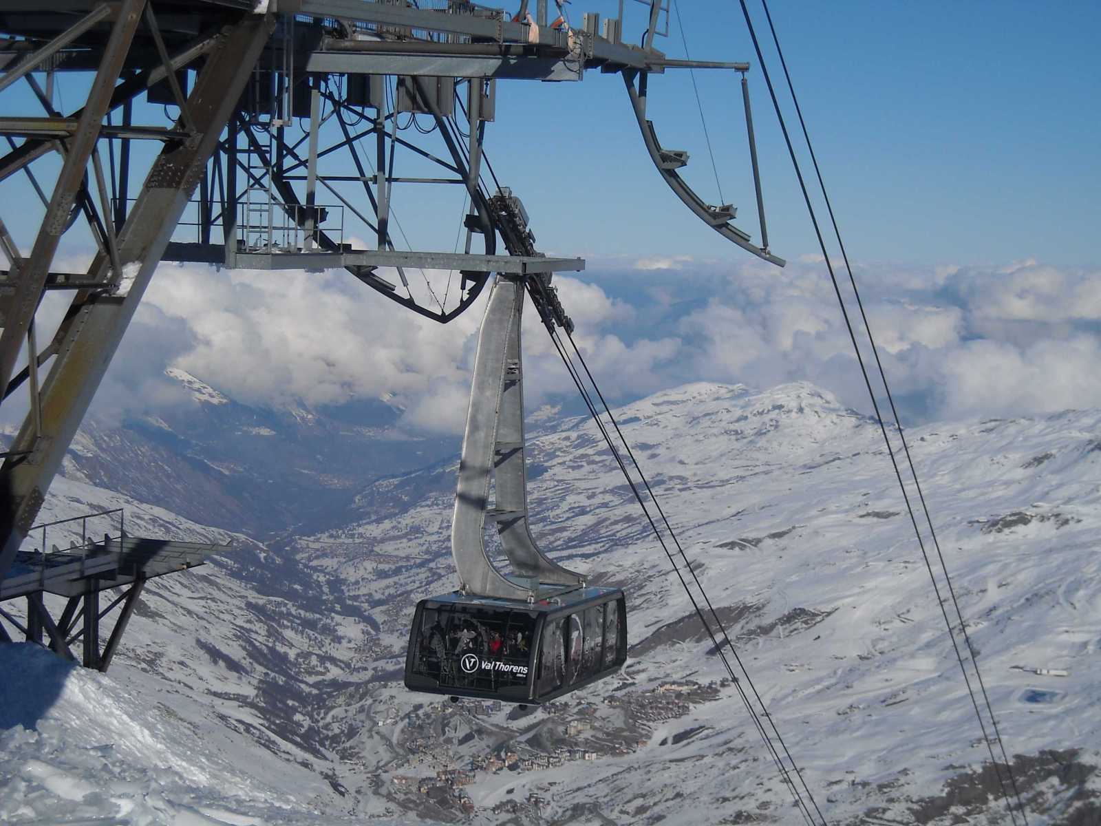 Cime Caron kabinos felvonó új kabinja