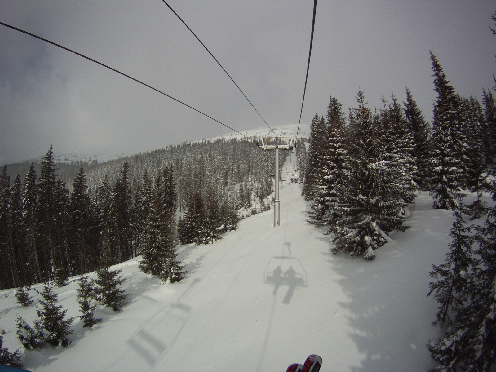 Útban az ülőlifttel a Kosodrevida "középállomás" felé