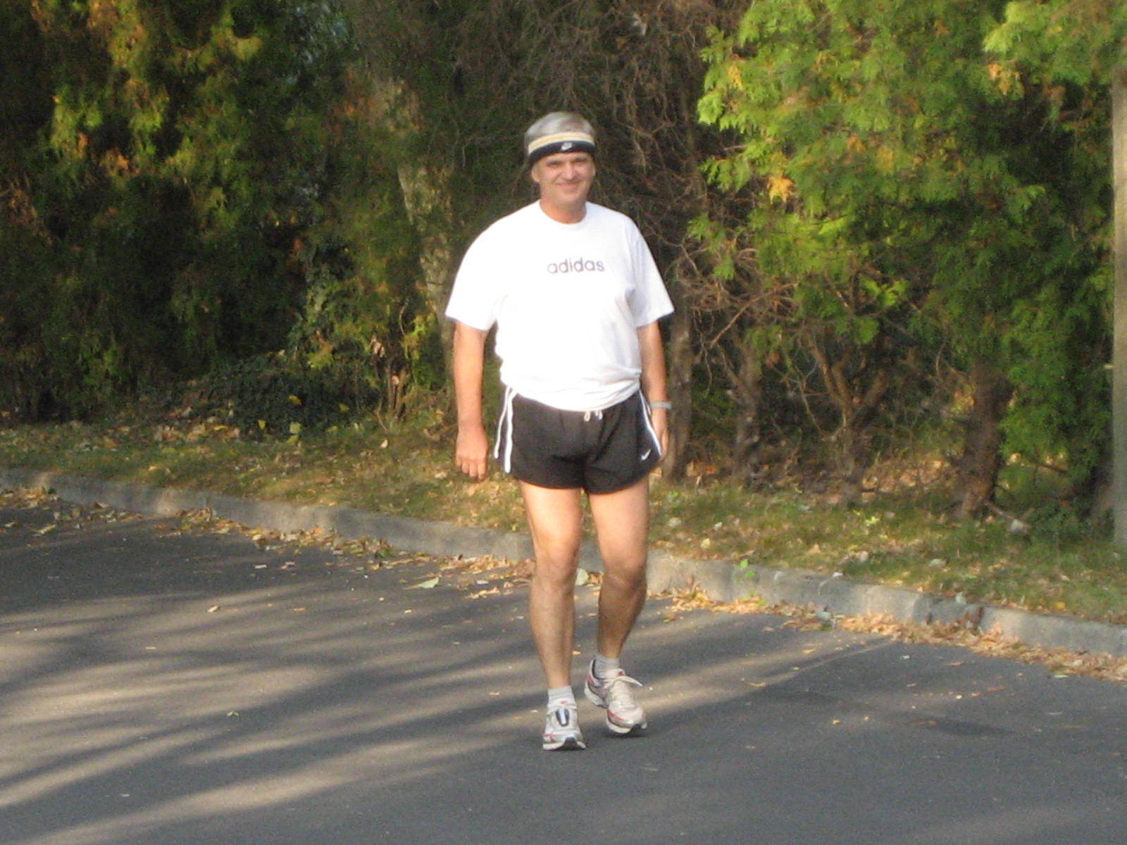 Alapozni kell, mert különben remeg a lában ? :-)