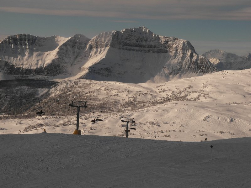 Sunshine Village - síközpont a Sziklás Hegység csúcsai között
