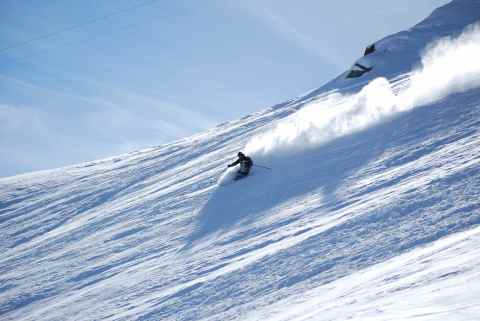 Első menet -miért nálam van már megint a fényképező - tanácsoltam, hogy adjon egy kis sebességet -adott