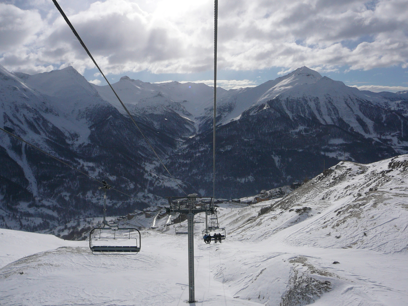 FELVONÓ A ROCHE ROUSSE-RA