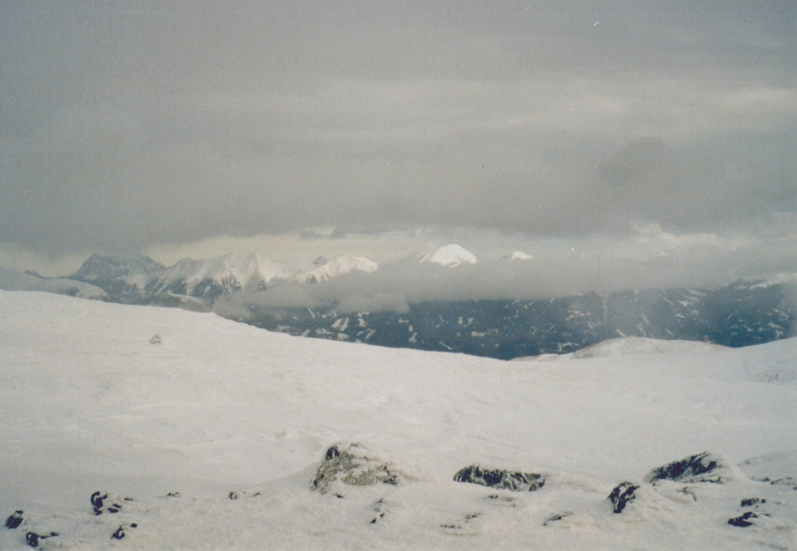 KILÁTÁS A PÁLYA TETEJÉRŐL