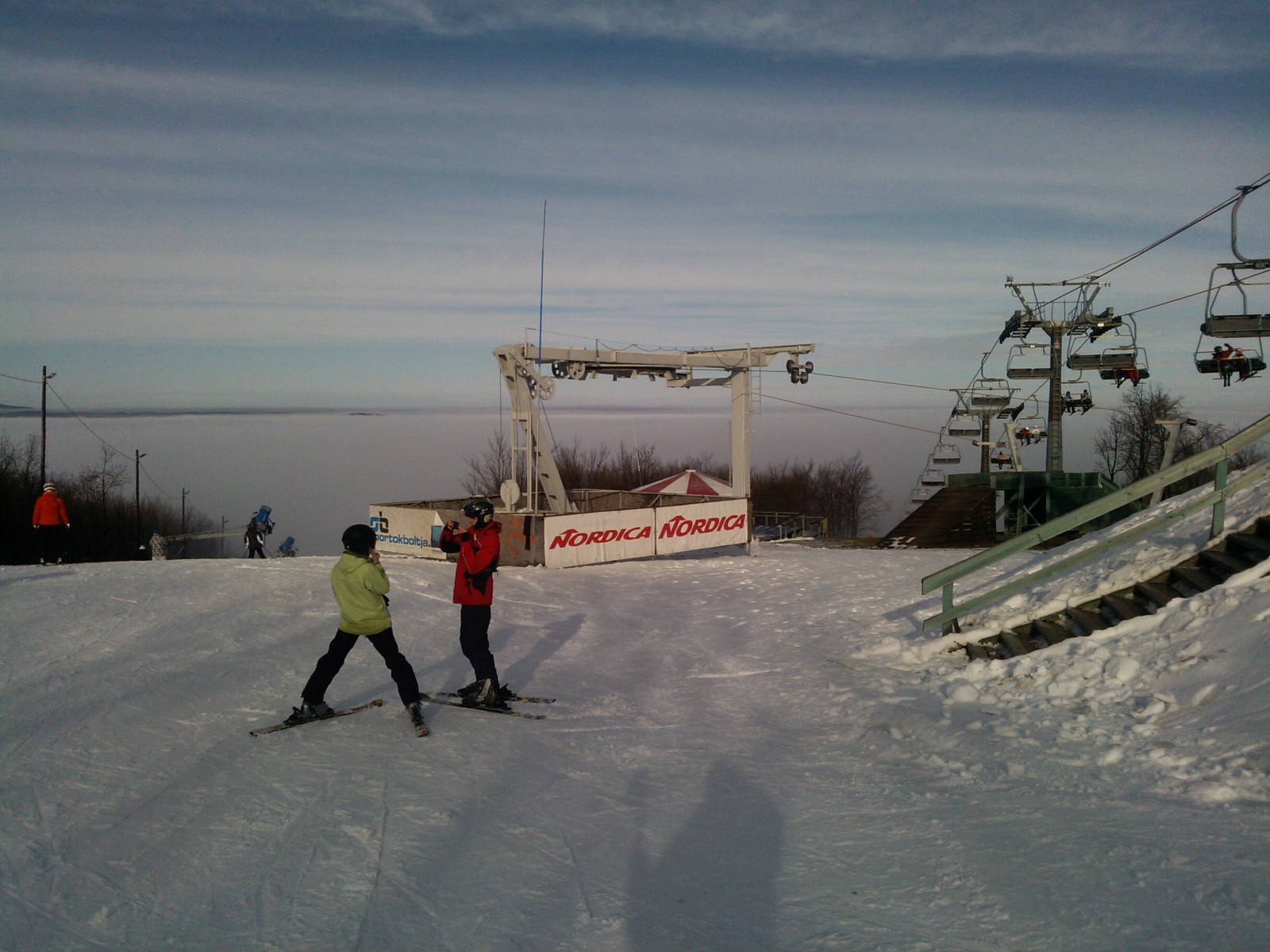 Négyüléses kiszálójánál...