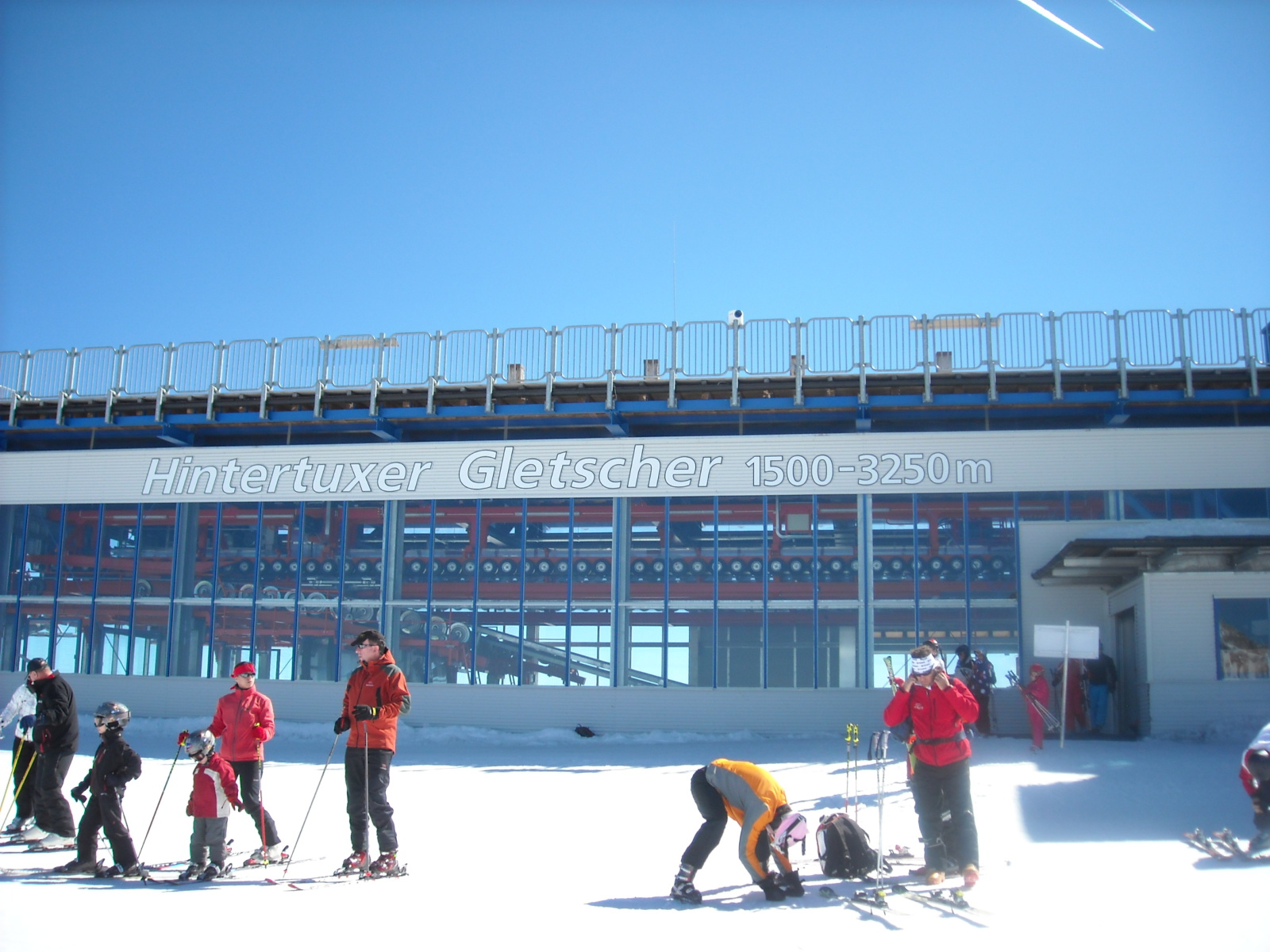 A csúcson mgy melegít