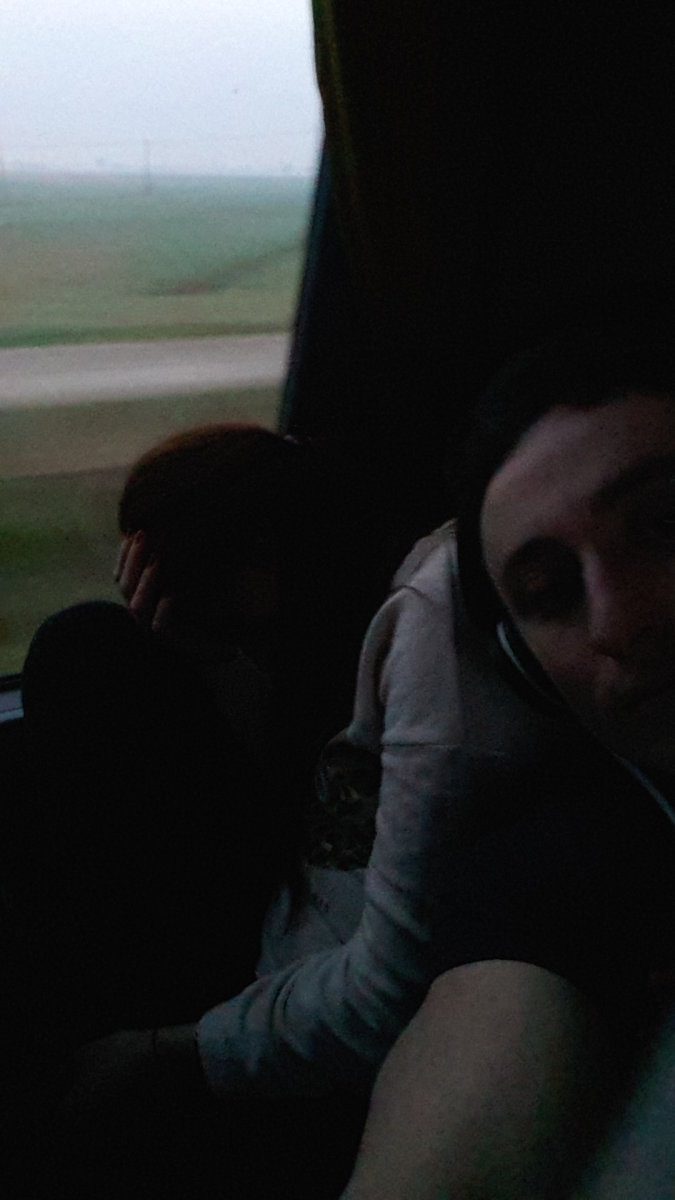 x ora buszozas ....de aztis elveztem:D