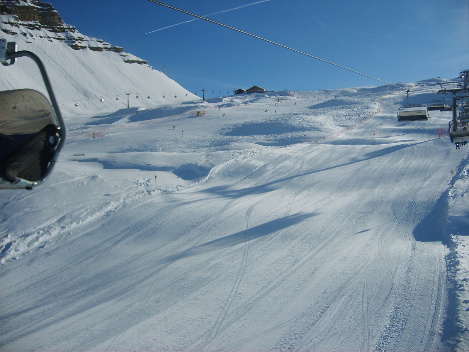 versenypálya, távolabb a snowpark