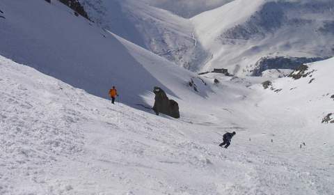 Fekete pálya jégé fagyott hó 2003