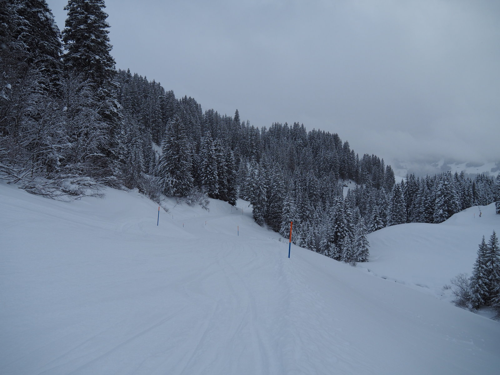 ekkor már 100 m-t lehetett látni
