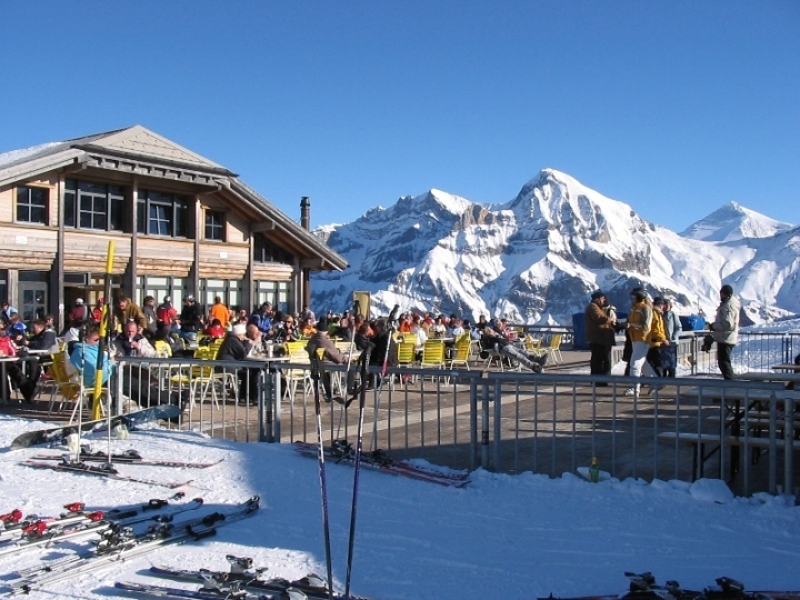 Sillerenbuhl-Hutte.JPG