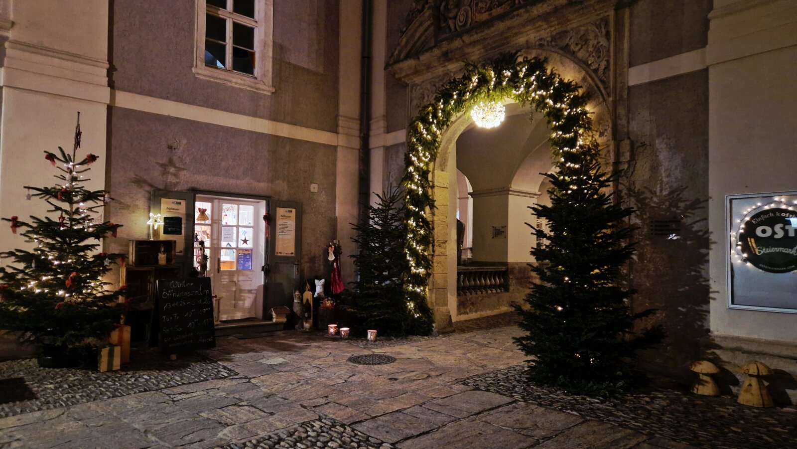 A pöllaui kastély bejárata