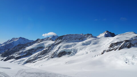 Elivelg nem ez volt az eredeti útvonal de egy német házaspárral a Louwihornra mentünk, a szemben levő hegy.