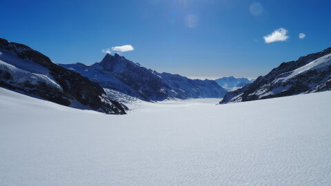 Így néz ki közelről az Aletsch gleccser, ez igazából a Jungfraufirn