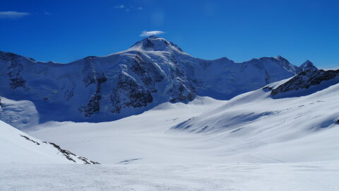 Ez a rész nem veszélyes, mivel nem meredek és nincsenek lyukak a gleccseren