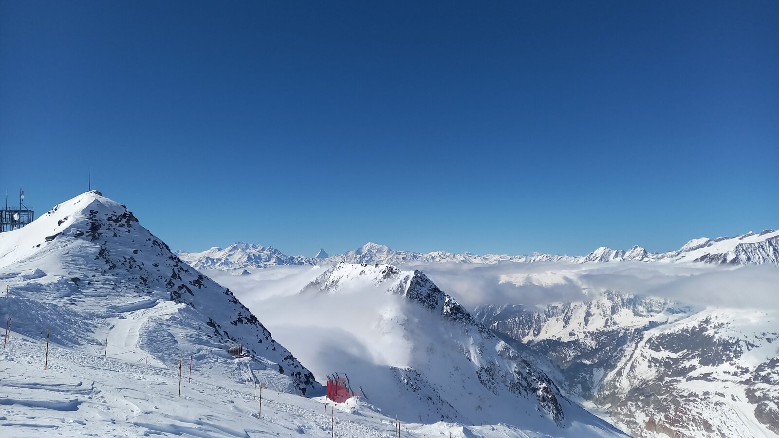 Távolban a Matterhorn