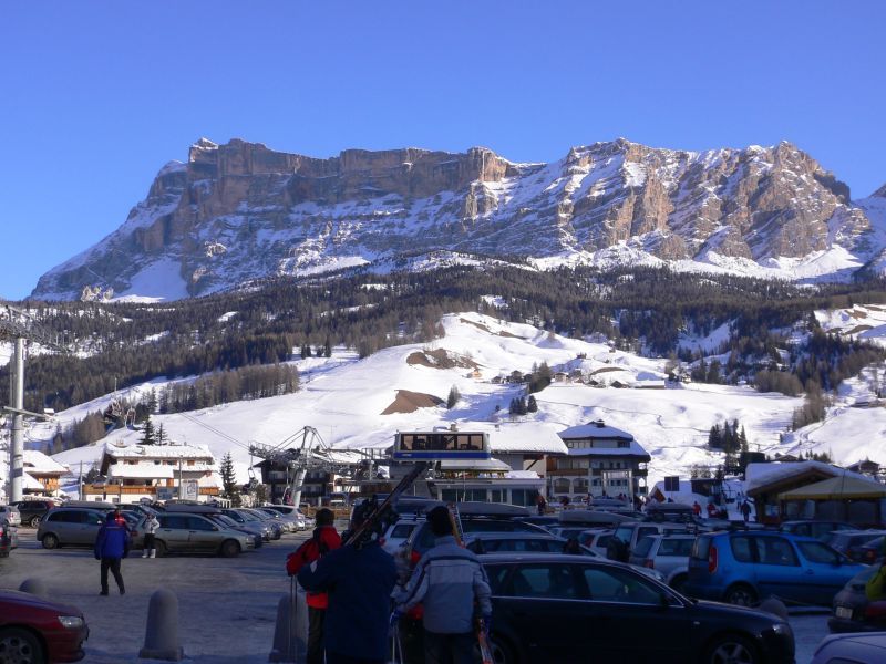 Dolomitok-reszlet-La-Villabol.jpg