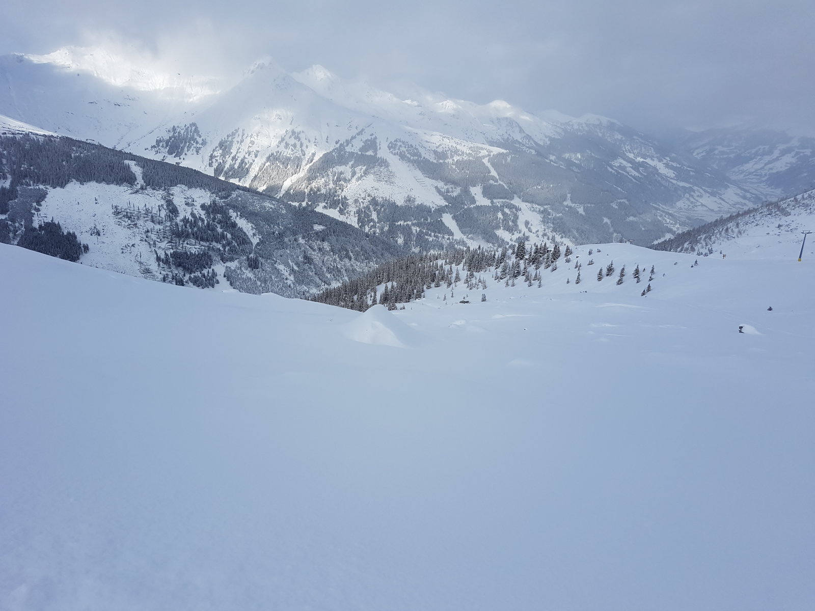 A Jungeralm lifttől balra