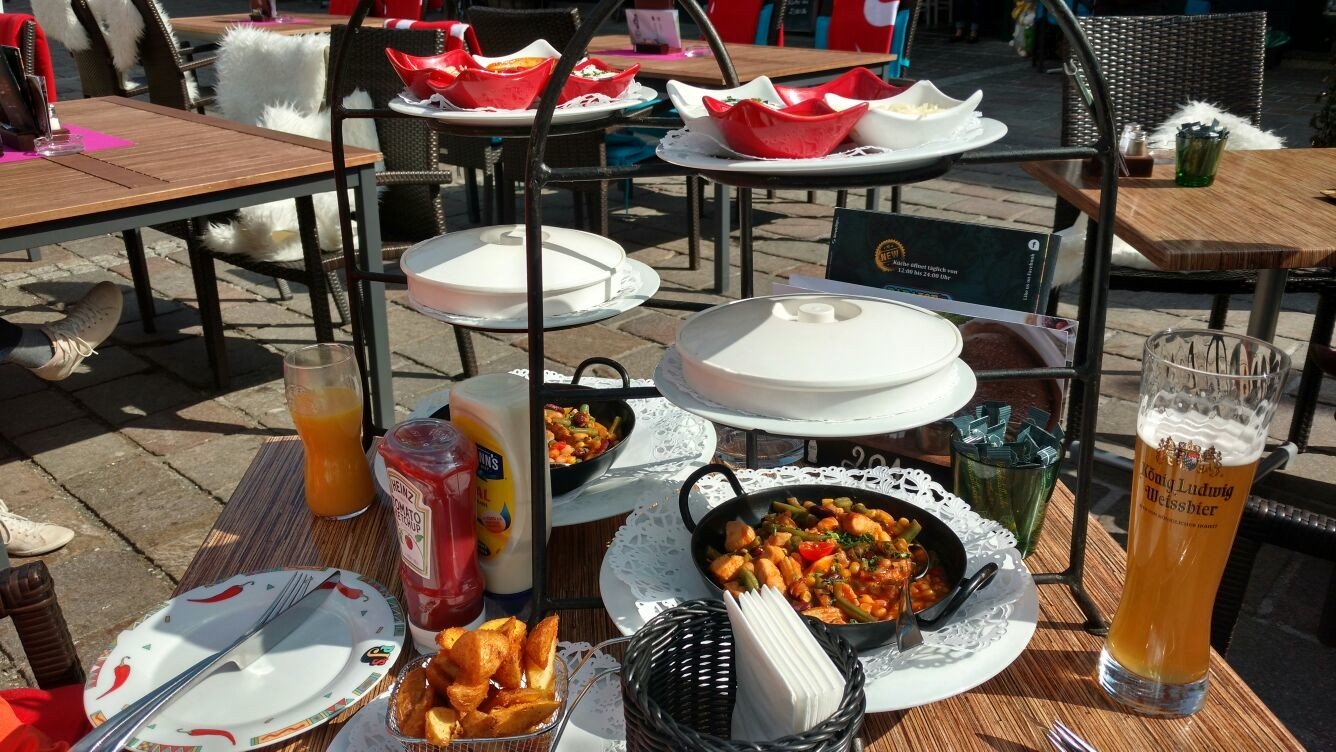 Schladming főterén a Papa Joe's étteremben a fajitast mindenképpen ki kell próbálni, már csak a tálalás miatt is :)