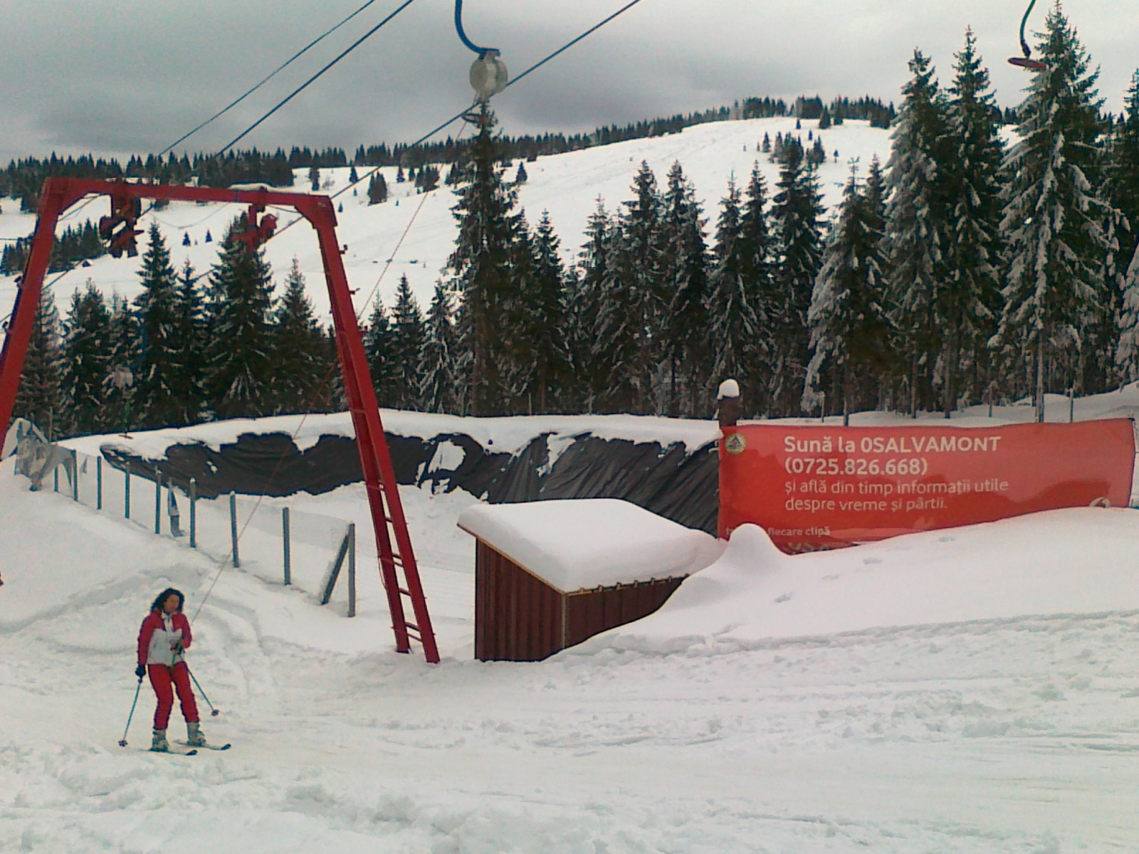 Itt a víztároló, de még se víz, se hóágyu.