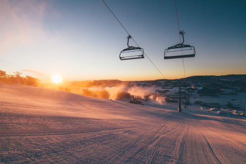 Üzemelnek a hóágyúk Perisheren - Fotó: Perisher Resort