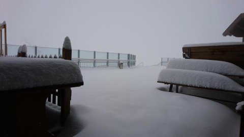 Tuxon is sok hó hullott - fotó: Hintertux (facebook)