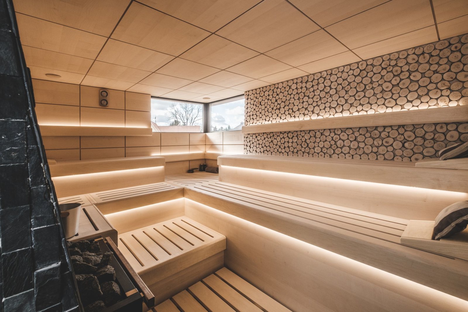 https---www.avarhotel.hu-uploads-gallery-avar-hotel-szaunabau-016-dscf4786-5ec3b3cf9e9ca.jpg