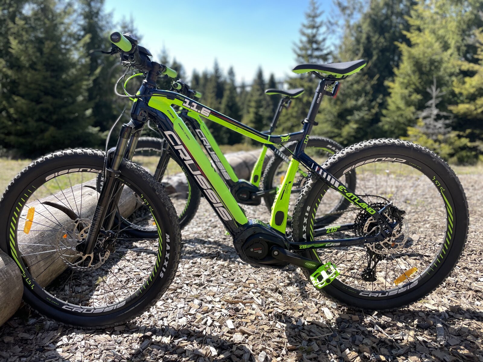 A kerékpárosok számára Bachledka környéke 130 km-nyi jelzett kerékpárutat kínál, valamint az üdülőhelyen új e-bike kölcsönző is várja a vendégeket.