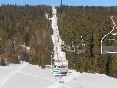 "A" jelű hármas beülős