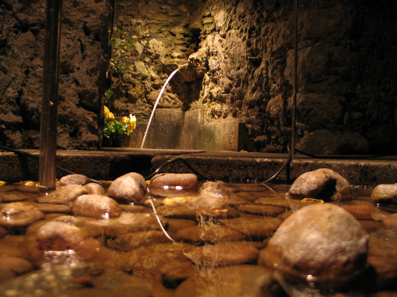 Forrás Bad Kleinkirchheimban, a templom alagsorában
