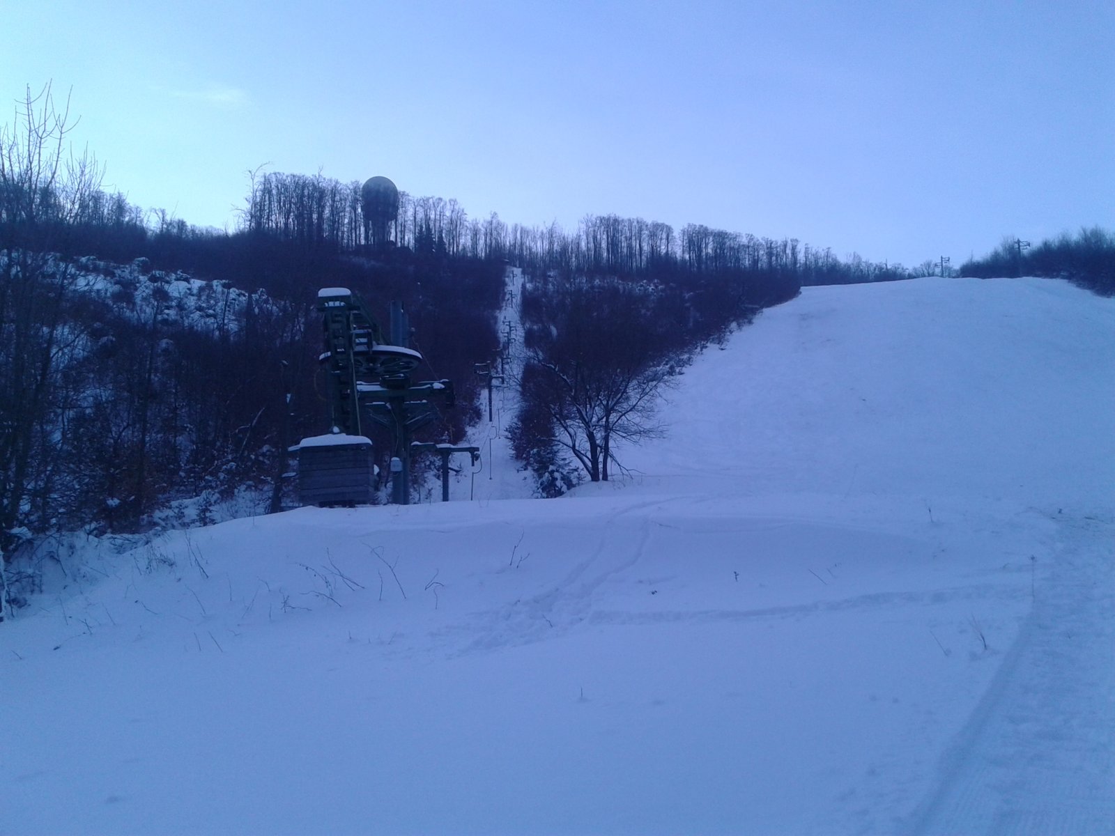 "B" felvonó és a kettes pálya