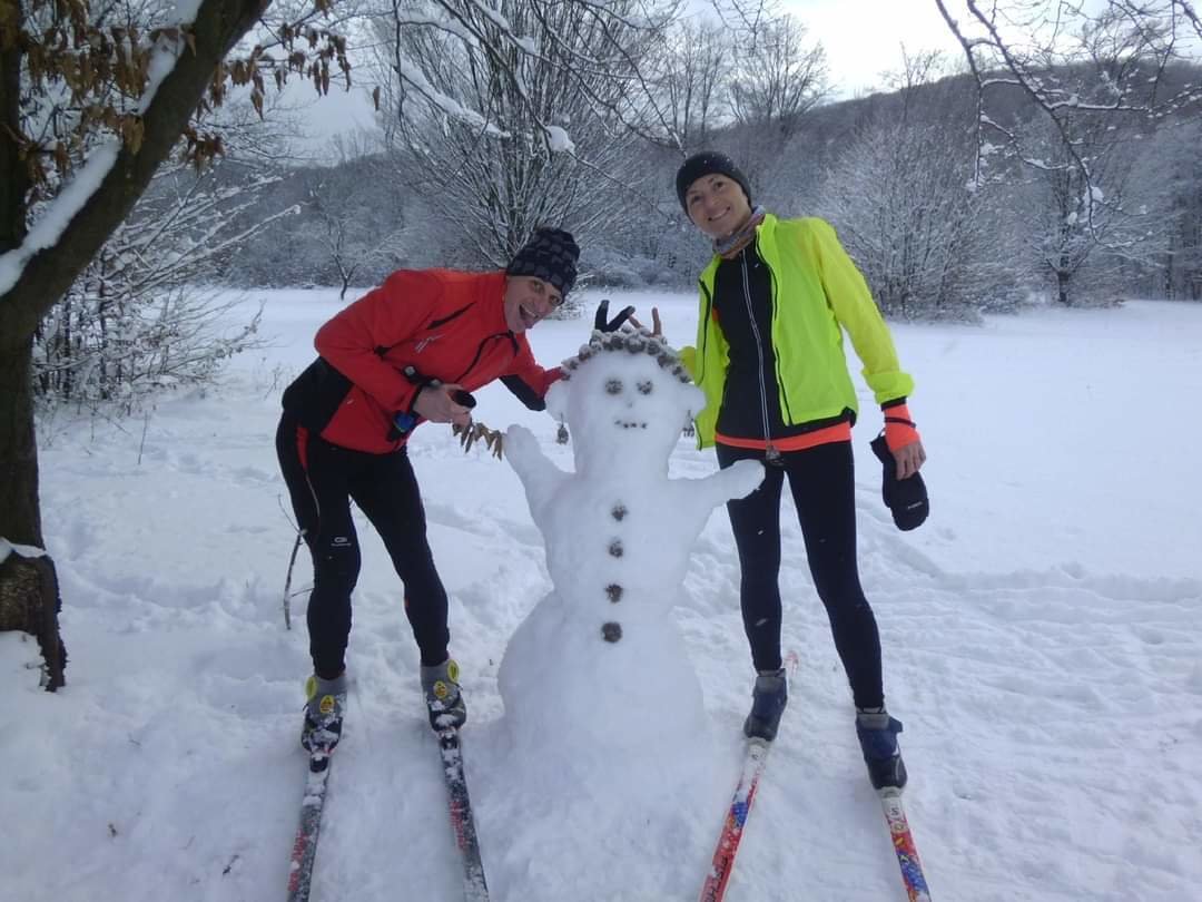 Bükkszentkereszti sífutók hóemberrel