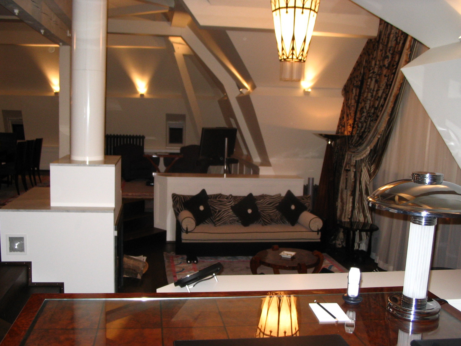 Lakosztály a Trois Rois luxushotelben - Itt szállt meg Elton John is