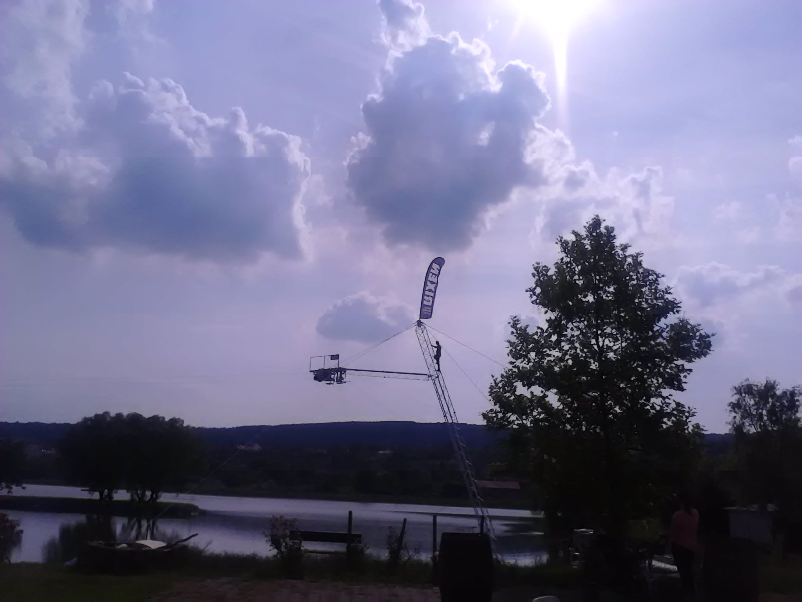 A BEREK Wakeboard egy 5 oszlopos, 501 méter hosszú kábeles pálya.