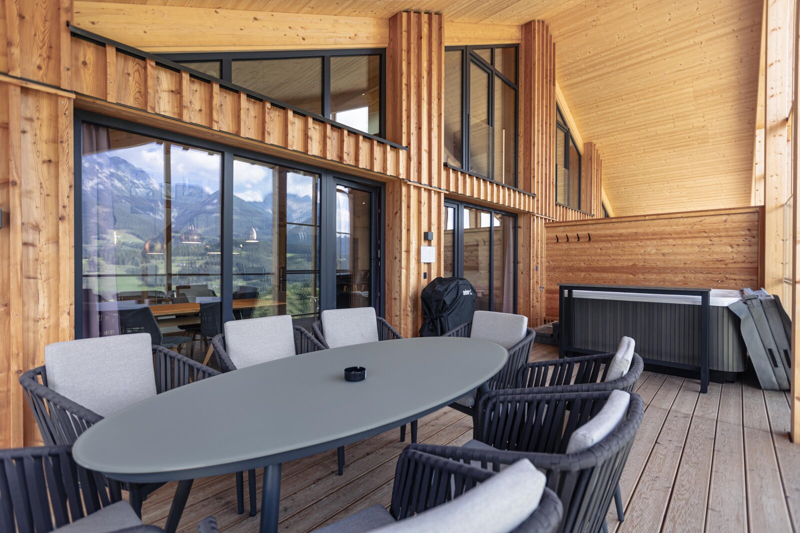 Galériás prémium apartman szaunával, pezsgőfürdővel - 120 m² / 6 fős