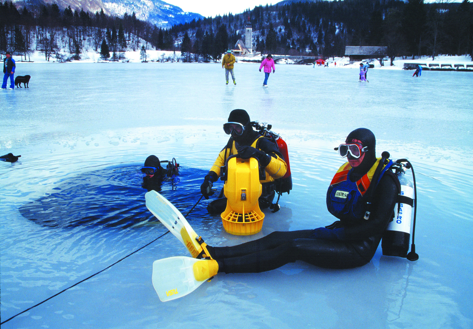 Jégbúvárkodás a Bohinji-tavon | Fotó: Bobo