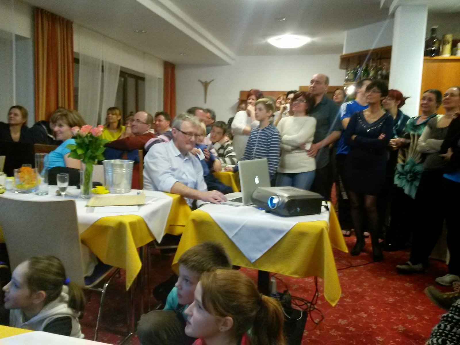 Vetítés - sok közös emlék